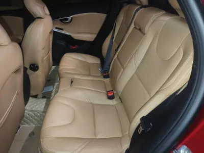 Volvo V40 2017, 93800 км, за 39095.12 CNY - фото 18
