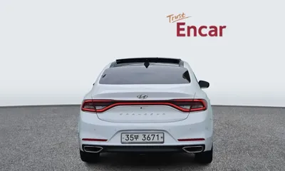 Hyundai Grandeur 2018, 185336 км, за 11200000 KRW