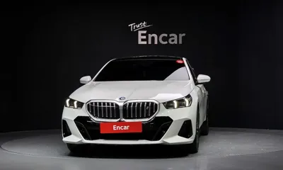 BMW i5 2025, 10249 км, за 72900000 KRW
