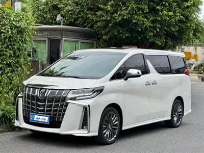 Toyota Alphard · 2017 год