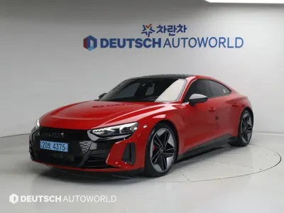 Audi RS e-tron GT · 2022 год