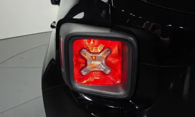 Jeep Renegade 2018, 86579 км, за 10900000 KRW - фото 23