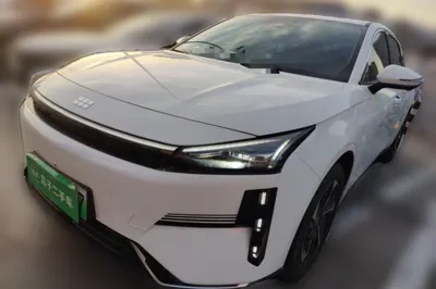 Geely Galaxy L6 · 2025 год