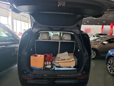 Li Auto Li MEGA 2025, 16299 км, за 431300 CNY - фото 19