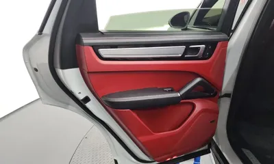 Porsche Cayenne 2023, 63915 км, за 89900000 KRW - фото 25