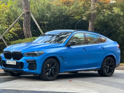 BMW X6 2023, 30300 км, за 93130000 KRW