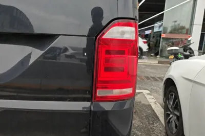 Volkswagen Multivan 2018, 156000 км, за 152036.58 CNY - фото 9
