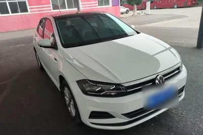 Volkswagen Polo 2023, 17100 км, за 79529.44 CNY