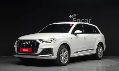 Audi Q7 · 2021 год