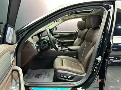 BMW 5 Series 2022, 71000 км, за 238000 CNY