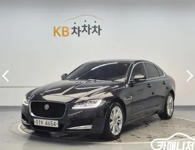 Jaguar XF · 2017 год