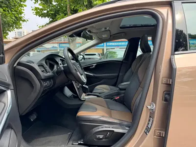 Volvo V40 2017, 83000 км, за 58000 CNY - фото 5