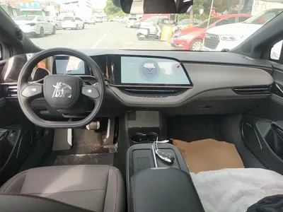 Hongqi EH7 2025, 1000 км, за 141935.6 CNY - фото 13