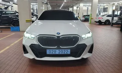 BMW i5 2026, 6682 км, за 72000000 KRW - фото 2