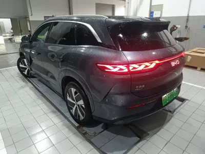 BYD 唐L 2025, 9800 км, за 206800 CNY