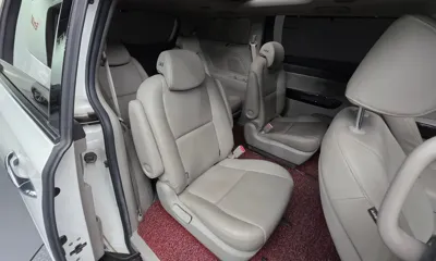 Kia Canival 2015, 196049 км, за 8900000 KRW - фото 18
