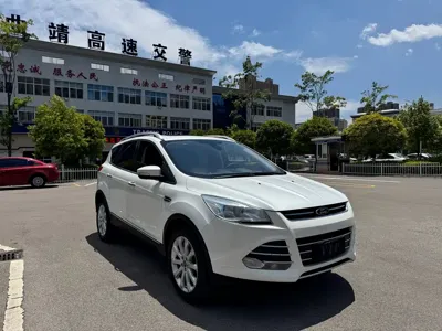 Ford Kuga 2015, 100000 км, за 25800 CNY