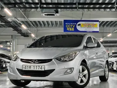 Hyundai Avante · 2013 год