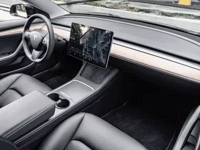 Tesla Model 3 2020, 57000 км, за 99900 CNY - фото 7