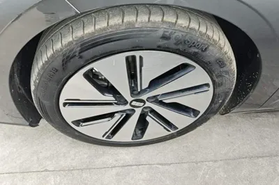 Geely Galaxy E8 2024, 133100 км, за 120653.34 CNY - фото 10
