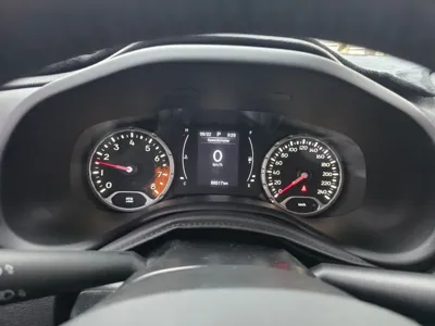 Jeep Renegade 2018, 89000 км, за 9900000 KRW - фото 8