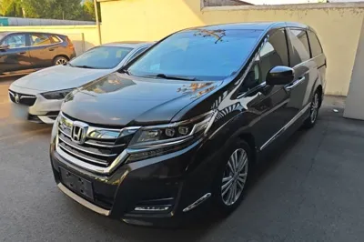 Honda Elysion · 2016 год