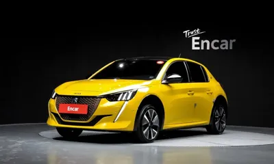 Peugeot 208 · 2021 год