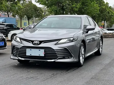 Toyota Camry · 2023 год
