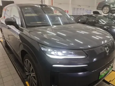 Denza 腾势N9 2025, 8300 км, за 288000 CNY