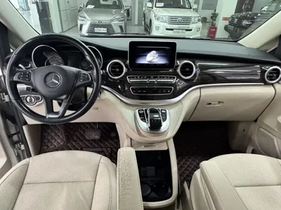 Mercedes-Benz V-Class 2018, 54000 км, за 123800 CNY - фото 7