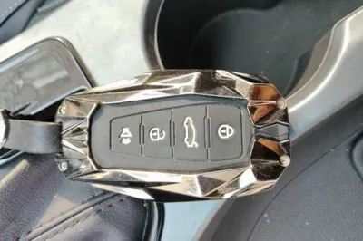 Geely Auto Emgrand 2021, 18300 км, за 40128.41 CNY - фото 9