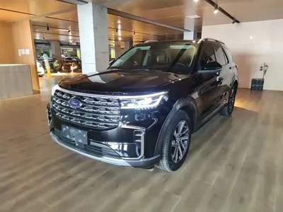 Ford Explorer · 2022 год