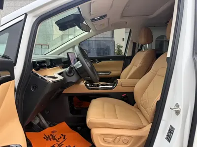 GAC Motor 传祺E8 PHEV 2025, 50000 км, за 139800 CNY - фото 4