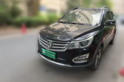 Baojun 560 2016, 74100 км, за 30672.44 CNY - фото 1