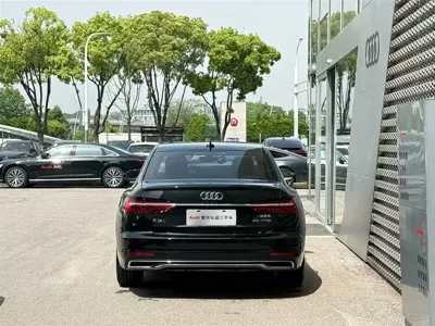 Audi A6L 2023, 35000 км, за 237300 CNY