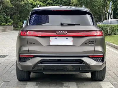 Audi Q6 2023, 50000 км, за 288000 CNY