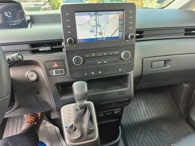 Hyundai Staria 2023, 6624 км, за 26000000 KRW - фото 9