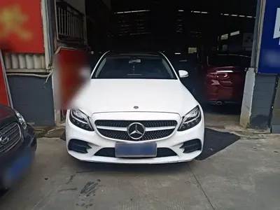 Mercedes-Benz C-Class 2020, 110700 км, за 121500 CNY
