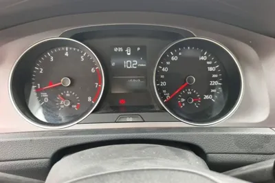Volkswagen Golf 2016, 81700 км, за 57653.58 CNY - фото 10