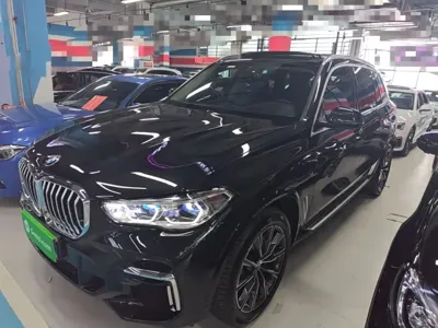 BMW X5 2023, 57500 км, за 354200 CNY