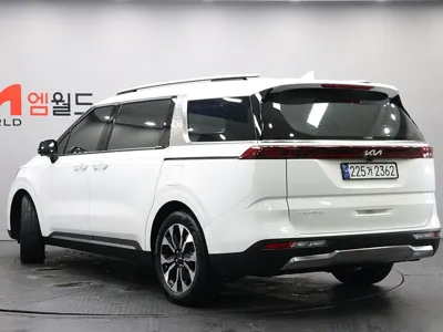 Kia Canival 2023, 30340 км, за 31500000 KRW