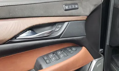 Cadillac Escalade 2018, 55418 км, за 36900000 KRW - фото 28