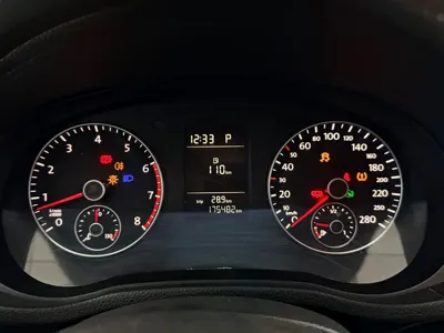 Volkswagen Passat 2015, 165000 км, за 24800 CNY - фото 20