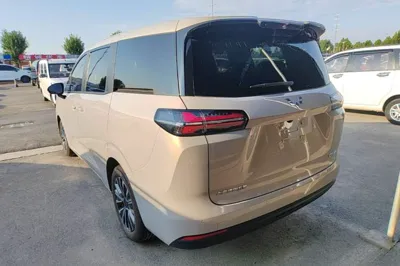 Wuling 730 2025, 1800 км, за 92654.29 CNY