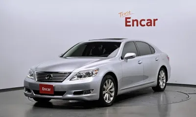 Lexus LS · 2010 год