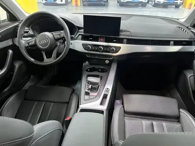 Audi A4L 2021, 46000 км, за 112000 CNY