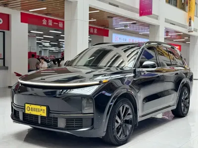 Li Auto Li L8 · 2023 год