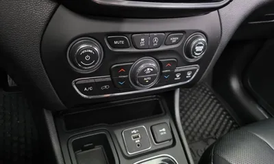 Jeep Cherokee 2021, 108107 км, за 16000000 KRW - фото 29