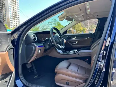 Mercedes-Benz E-Class 2017, 110000 км, за 132000 CNY