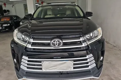Toyota Highlander 2021, 51500 км, за 153695.29 CNY